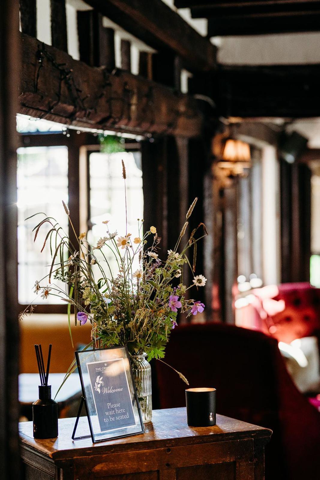 The Crown Inn Chiddingfold Exteriör bild