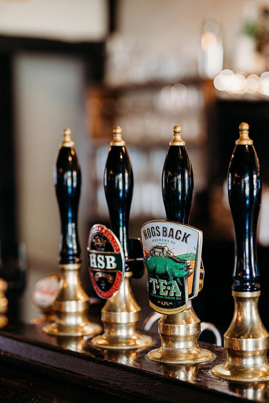 The Crown Inn Chiddingfold Exteriör bild