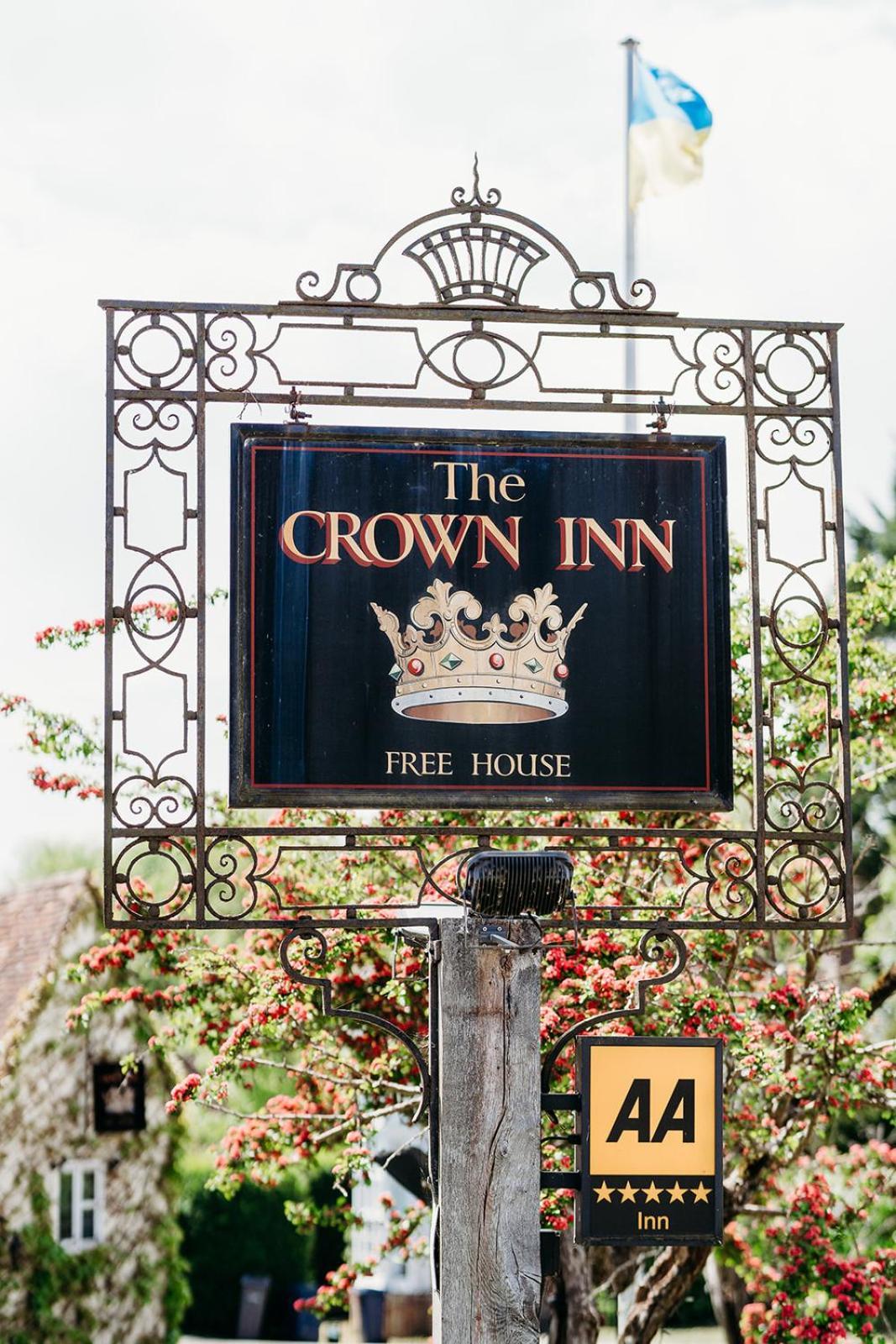 The Crown Inn Chiddingfold Exteriör bild