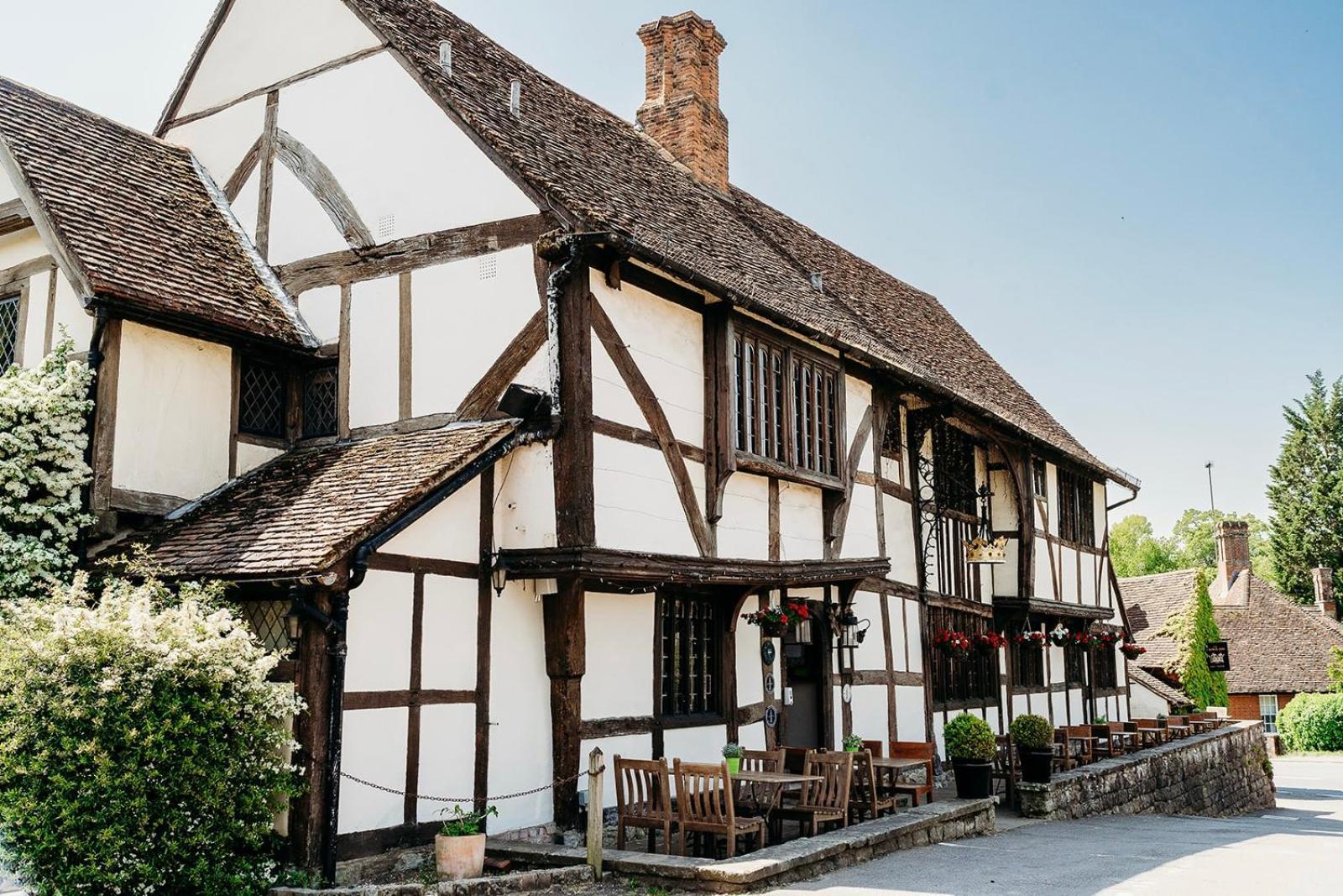 The Crown Inn Chiddingfold Exteriör bild