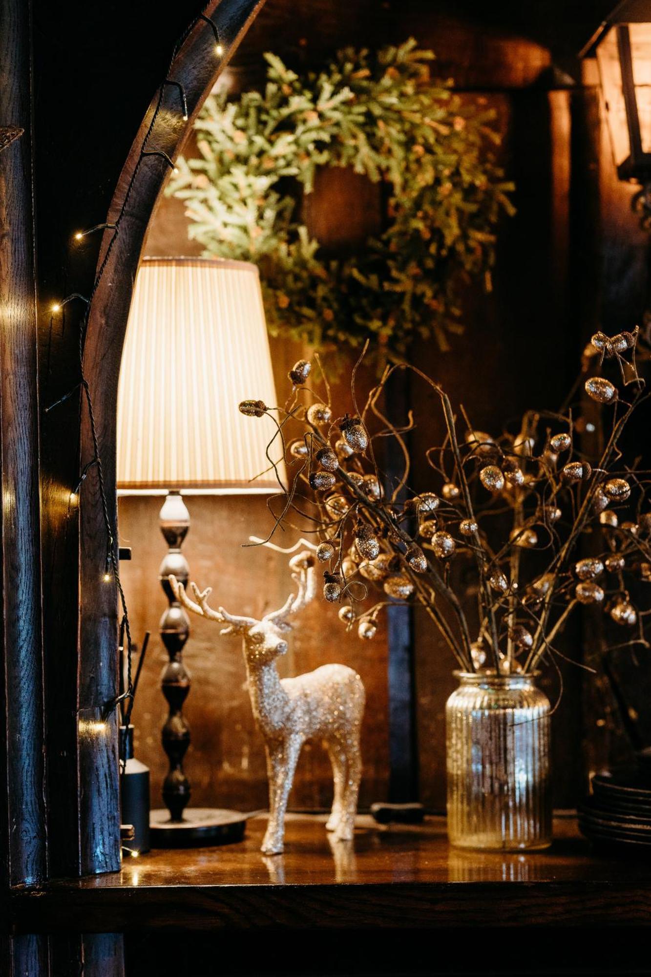 The Crown Inn Chiddingfold Exteriör bild